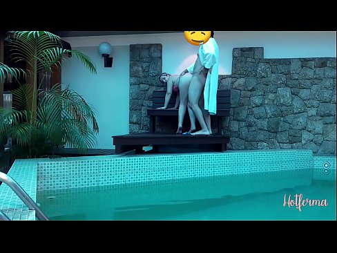 ❤️ Bòs envite sèvant nan pisin lan, men li pa t 'kapab reziste yon cho ❤❌ Videyo pònografi nan ht.quizfarmature.ru ☑