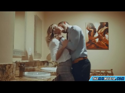 ❤️ Lè yon blond bèl sedui ou nan yon twalèt piblik ❤❌ Videyo pònografi nan ht.quizfarmature.ru ☑
